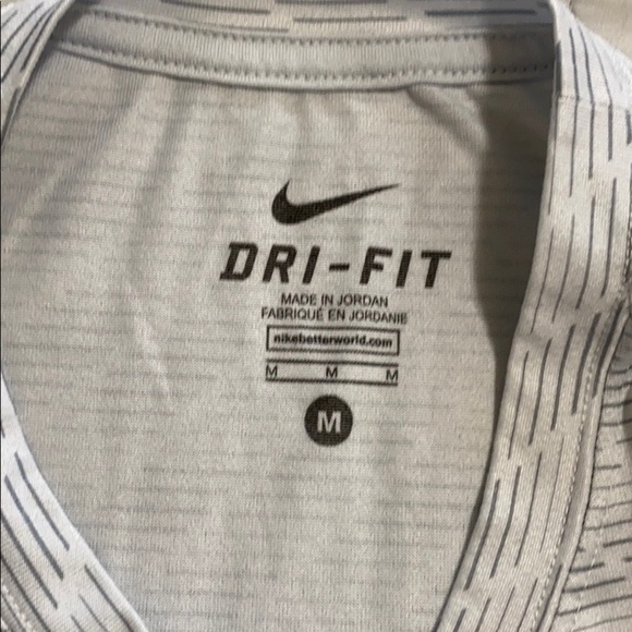 Nike Sri-fit gray short sleeves shirt size medium - Picture 7 of 8
